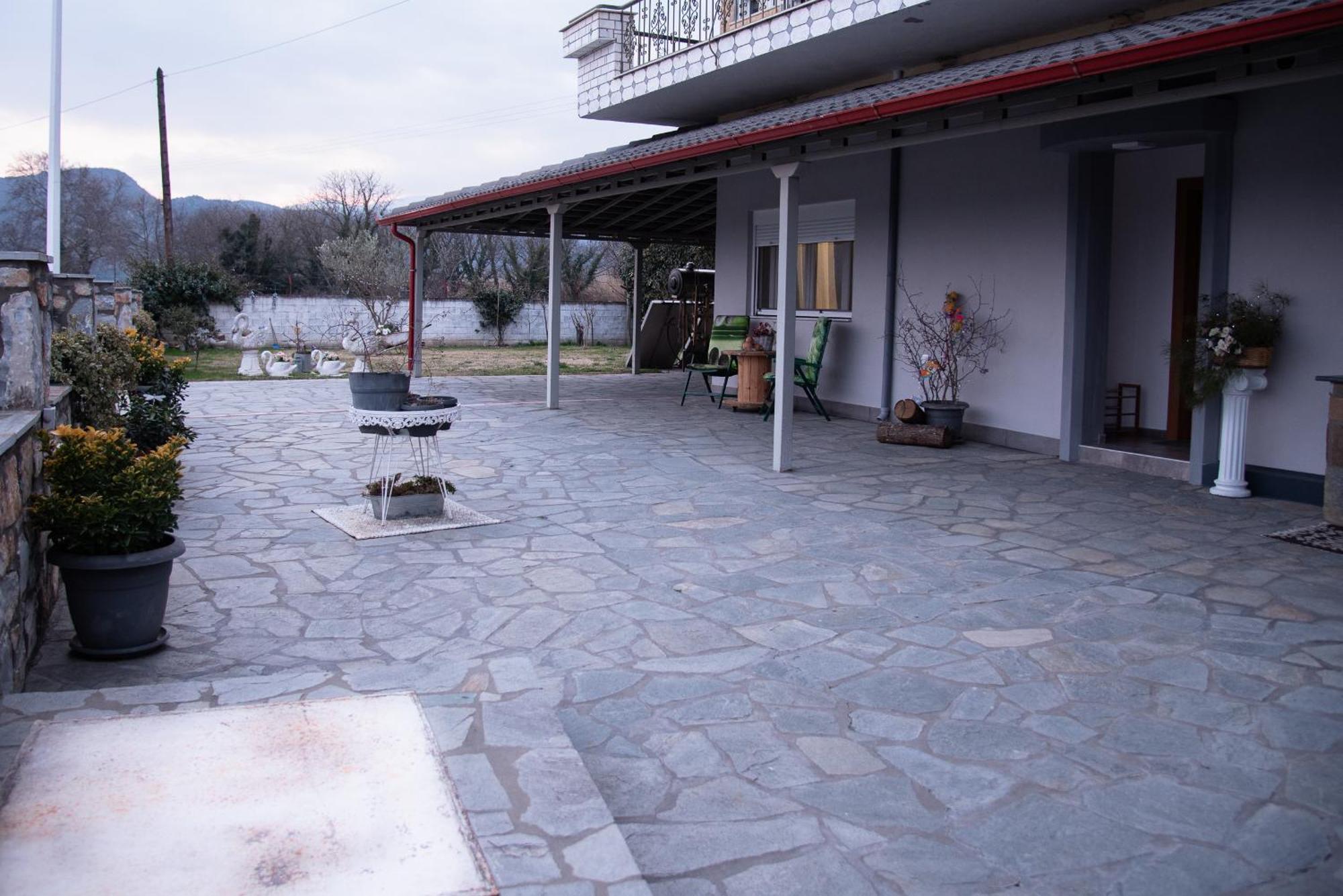Zoe's House Polikarpi